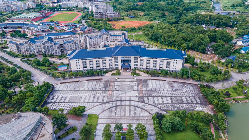 SMT贴片加工厂设备参数解析：关键指标与选购要点